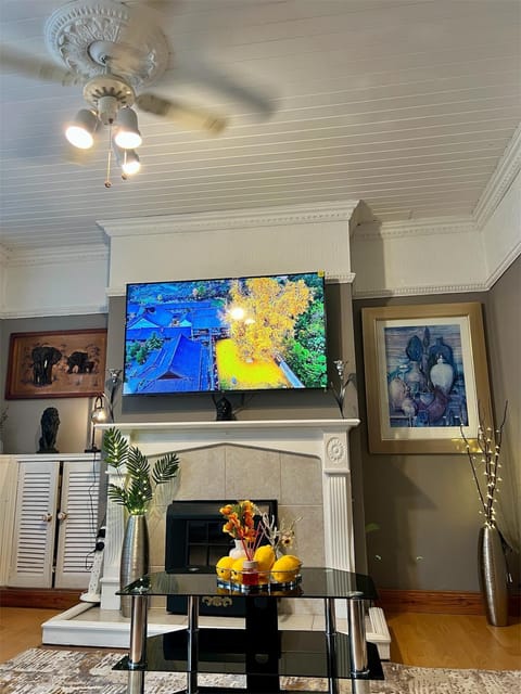 Communal lounge/ TV room, TV and multimedia, Evening entertainment
