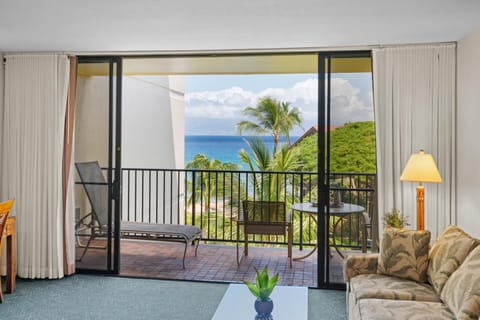 Kaanapali Shores 512 Apartment in Kaanapali