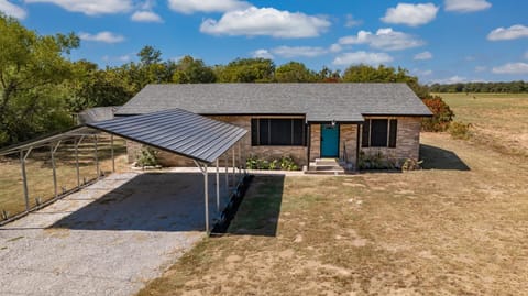 Off the Rails Retreat Villa in Oklahoma