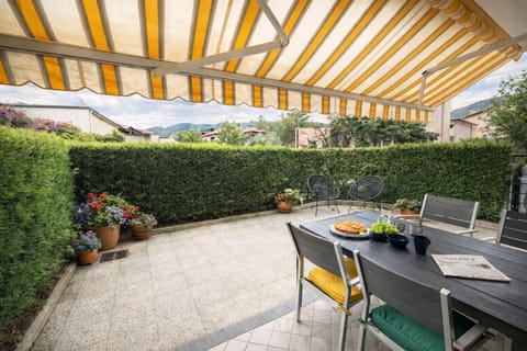 Natural landscape, Garden, Balcony/Terrace, Dining area, Garden view