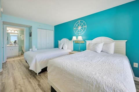 Baywatch Updated w Direct Ocean Front View, Pools House in Atlantic Beach