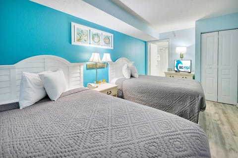 Baywatch Updated w Direct Ocean Front View, Pools House in Atlantic Beach