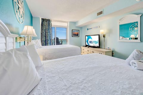 Baywatch Updated w Direct Ocean Front View, Pools House in Atlantic Beach