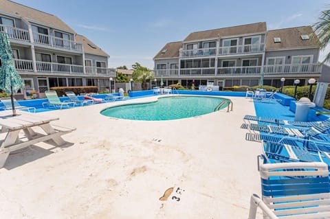 NEW Large 1BR at The Golf Colony at Baytree, Pool House in Little River