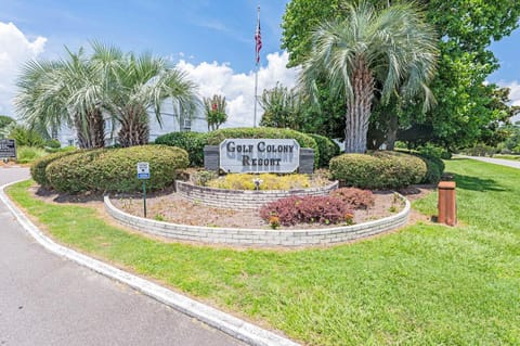 NEW Large 1BR at The Golf Colony at Baytree, Pool House in Little River