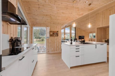 8846-Glesborg-Skovsoen-76 House in Central Denmark Region