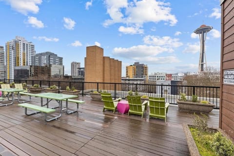 Emerald City Penthouse Apartment in Belltown