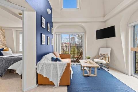 Emerald City Penthouse Apartment in Belltown