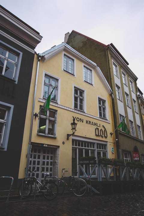 Facade/entrance, Off site
