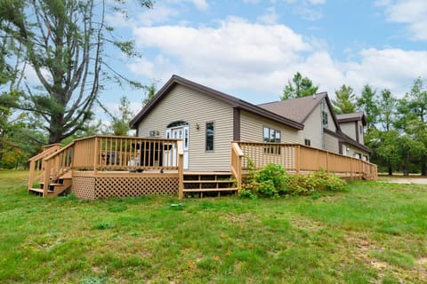 Up North Getaway House in Gaylord