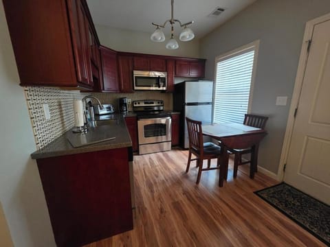 Miners Ridge Villa on Choice Ave - Steps to Downtown Apartment in Dahlonega
