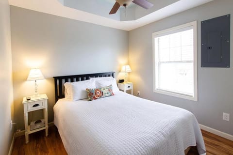 Miners Ridge Villa on Choice Ave - Steps to Downtown Apartment in Dahlonega