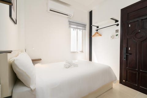 Bed, Bedroom, air conditioner
