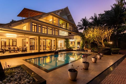 Patio, Pool view, Swimming pool