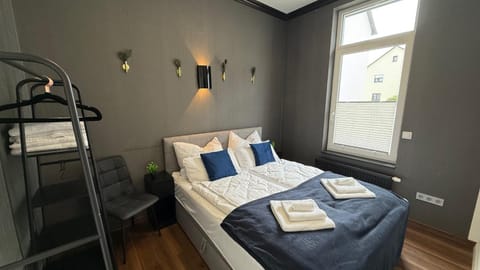 Bed, Photo of the whole room, Bedroom, towels