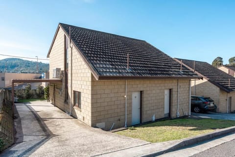 Kingston Stylish Villa-Cozy meets convenience Apartment in Tasmania