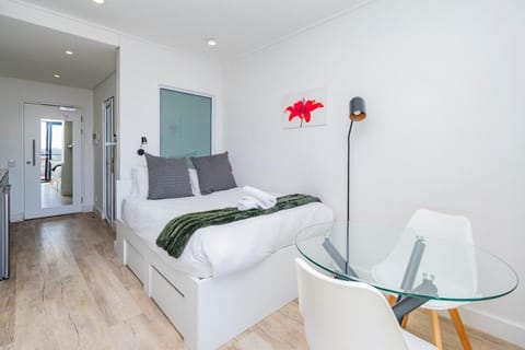 Stylish Studio in One on Albert Apartment in Cape Town