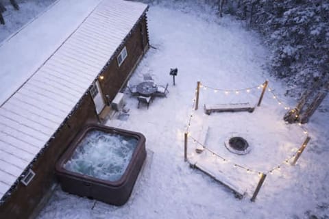 Copperhead Cabin- Hocking Hills Hot Tub Games Cabin in Falls Township