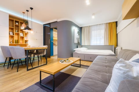 Living room, Photo of the whole room, Seating area, Dining area