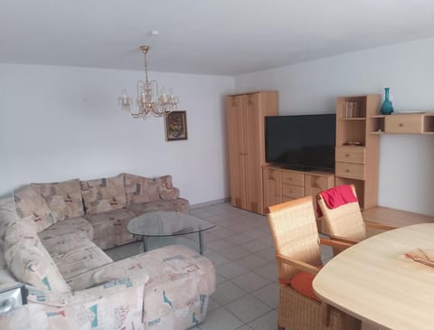 TV and multimedia, Living room, Dining area