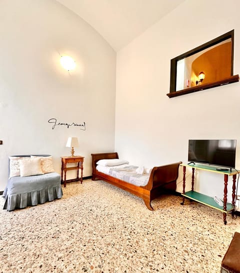 DIMORA Concept- Casa D'arte e Vacanze - Free parking Apartment in Finale Ligure