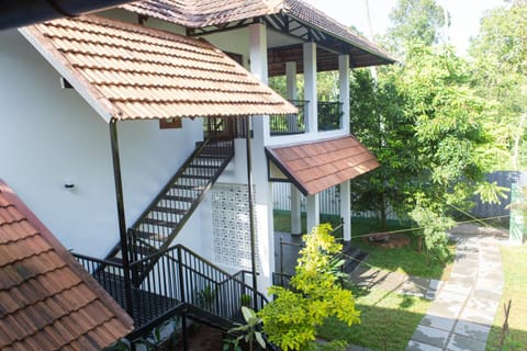 Property building, Garden, View (from property/room), Balcony/Terrace, Garden view