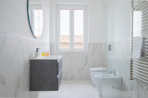 Shower, Toilet, Bathroom, bidet