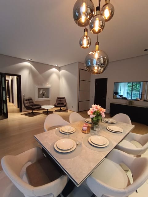 Living room, Dining area