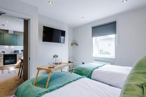 Stylish 1BR Apartment with EV Parking Apartment in Llandudno