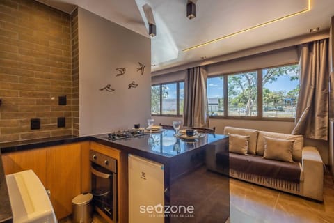 Kitchen or kitchenette, Seating area, City view