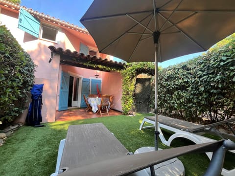 Property building, Patio, Garden