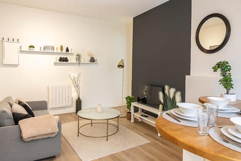 Living room, Seating area, Dining area