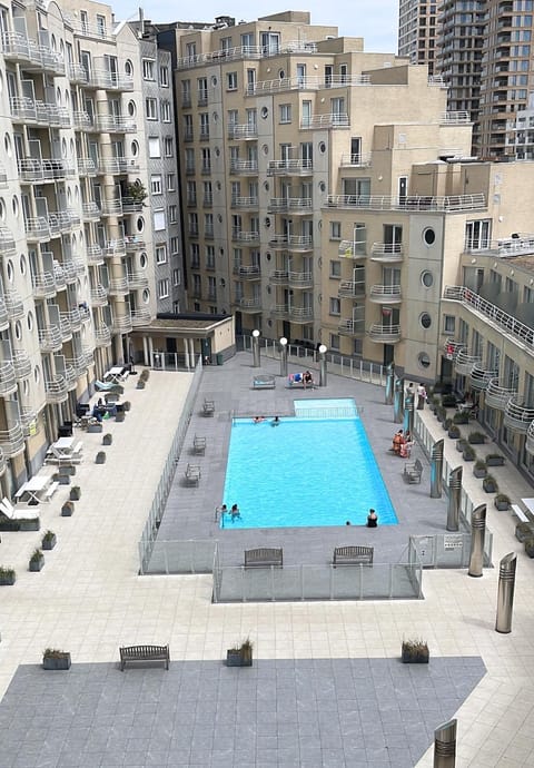 Patio, Pool view, Swimming pool