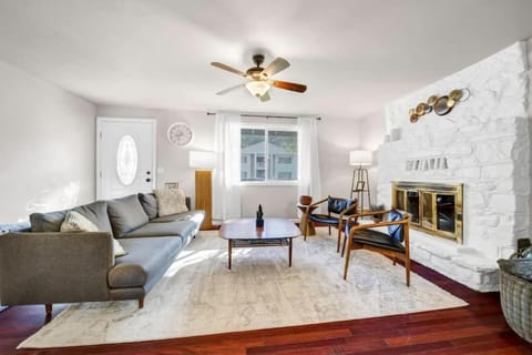 Modern Comfort Near Downtown CDA and Lake House in Coeur dAlene