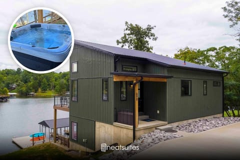 Lakefront Home with Dock - Hot tub - 7 miles to Ark House in Williamstown