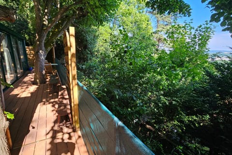 Beautiful loft for 2 with lovely terrace in a quiet location Apartment in Île-de-France