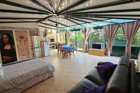 Beautiful loft for 4 with large terrace Apartment in Île-de-France