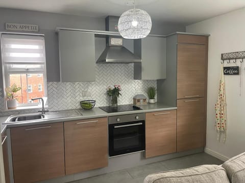 Two bedroom apartment with balcony North West central location Apartment in Widnes