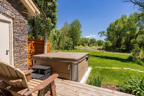 Beautiful Driggs Townhome with Views and Hot Tub House in Driggs