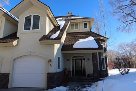 Beautiful Driggs Townhome with Views and Hot Tub House in Driggs