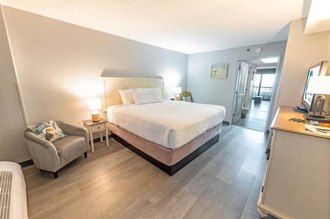 1BR Direct Oceanfront Views Pools, Modern Decor! House in Myrtle Beach