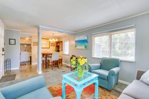 1 Mi to Sands Beach Walkable Island Home with Yard! House in Port Royal