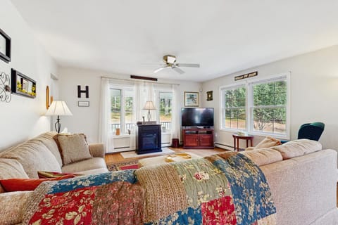 White Mountain Getaway House in Freedom