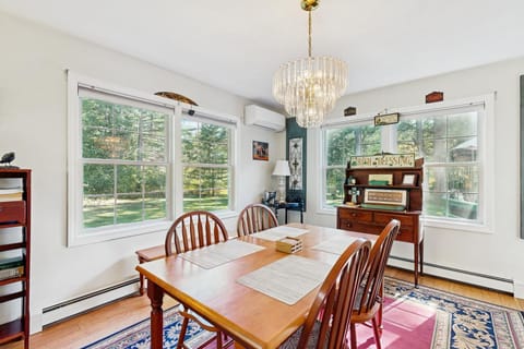 White Mountain Getaway House in Freedom