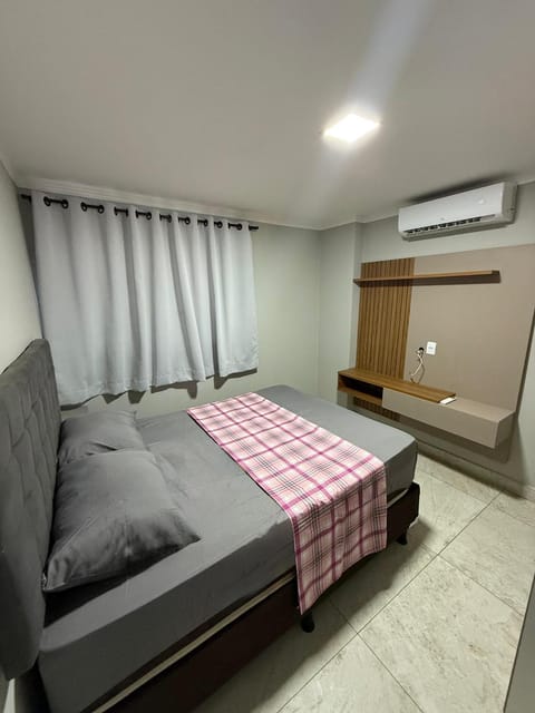 Bed, Bedroom, air conditioner