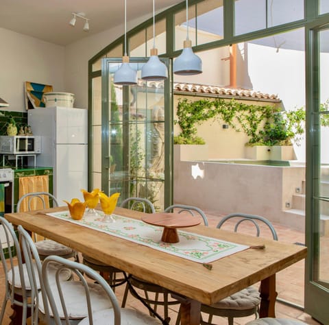 Patio, Kitchen or kitchenette, Dining area, Swimming pool