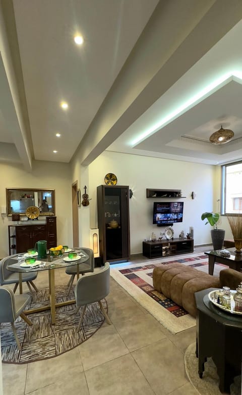 Communal lounge/ TV room, TV and multimedia, Living room, Seating area