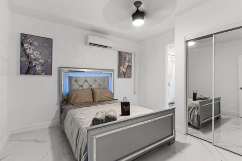 Doral Beach Apartment in Town N Country