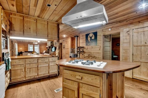 Church Farm Cabin Cabin in Logan Martin Lake