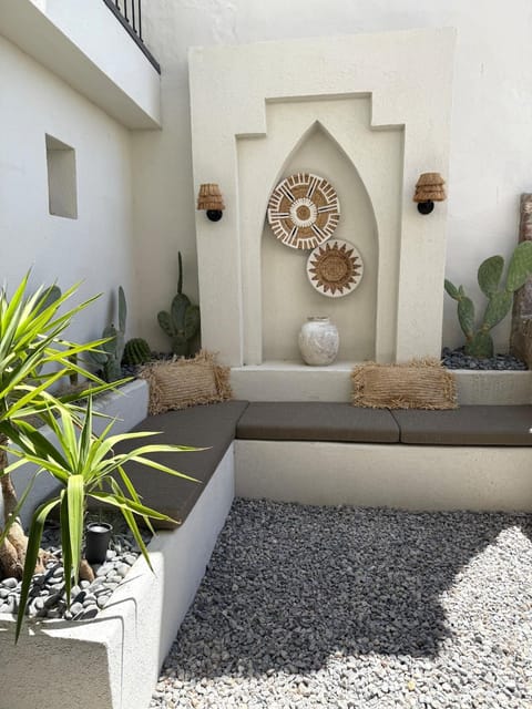 Garden, Decorative detail